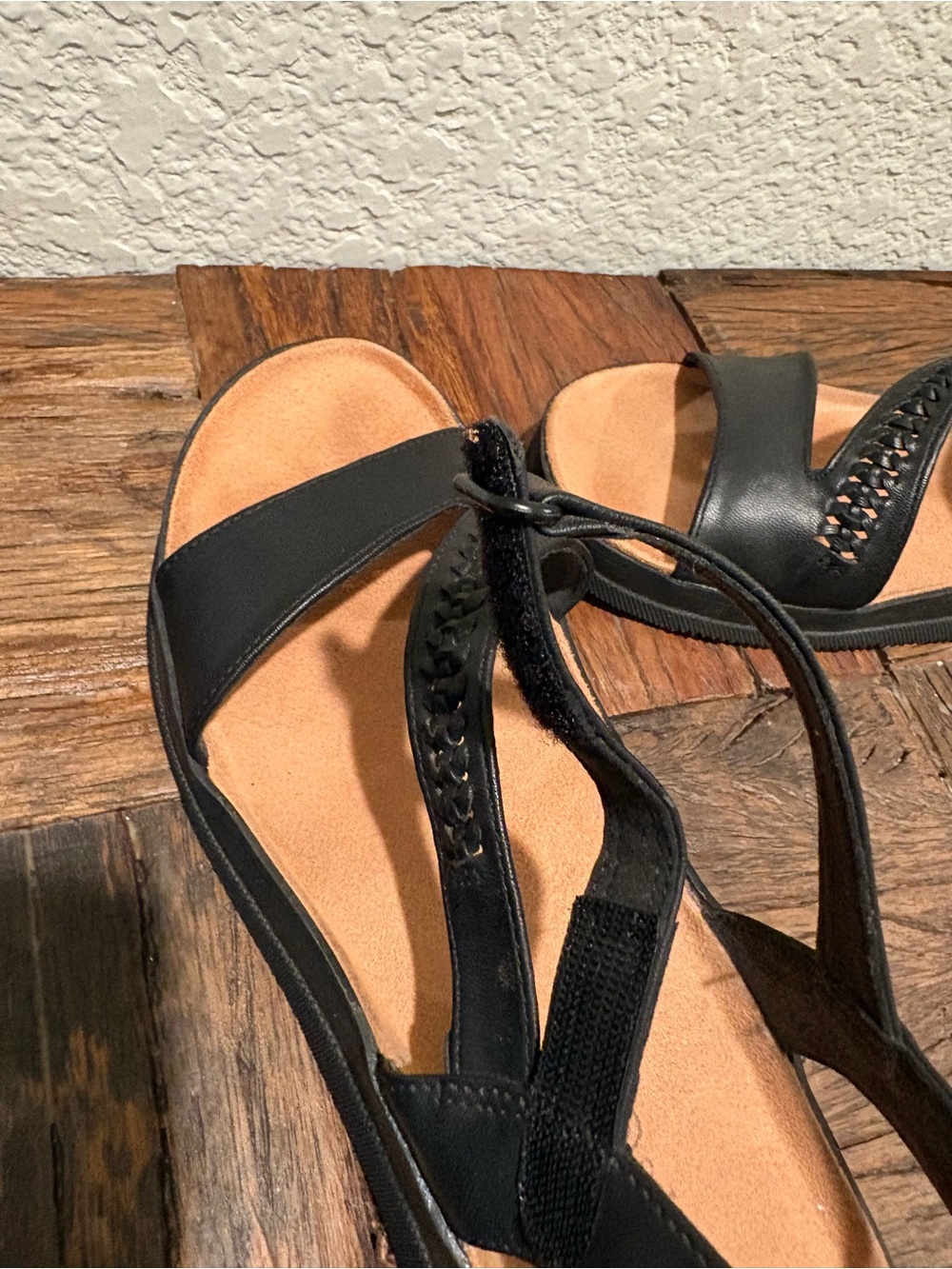 Bare Traps Women's Black Comfort Sandals with Ankle Strap - Picture 7 of 11